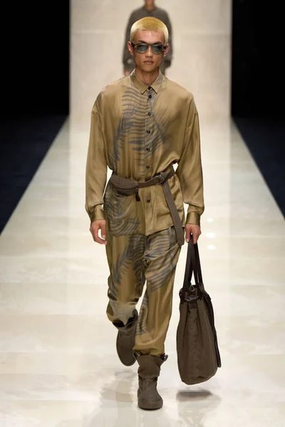 Look 49